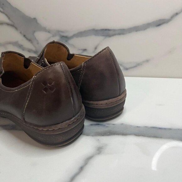 Naturalizer Women's Brown Loafers - Picture 5 of 8